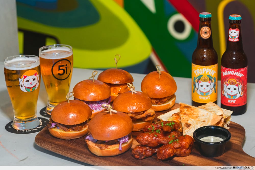 Five Iron Golf - bar food