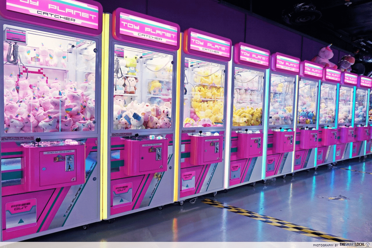 claw machine - arcade planet