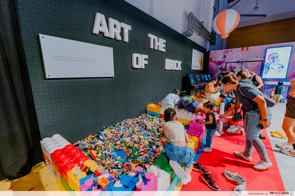 Art of the Brick - play area